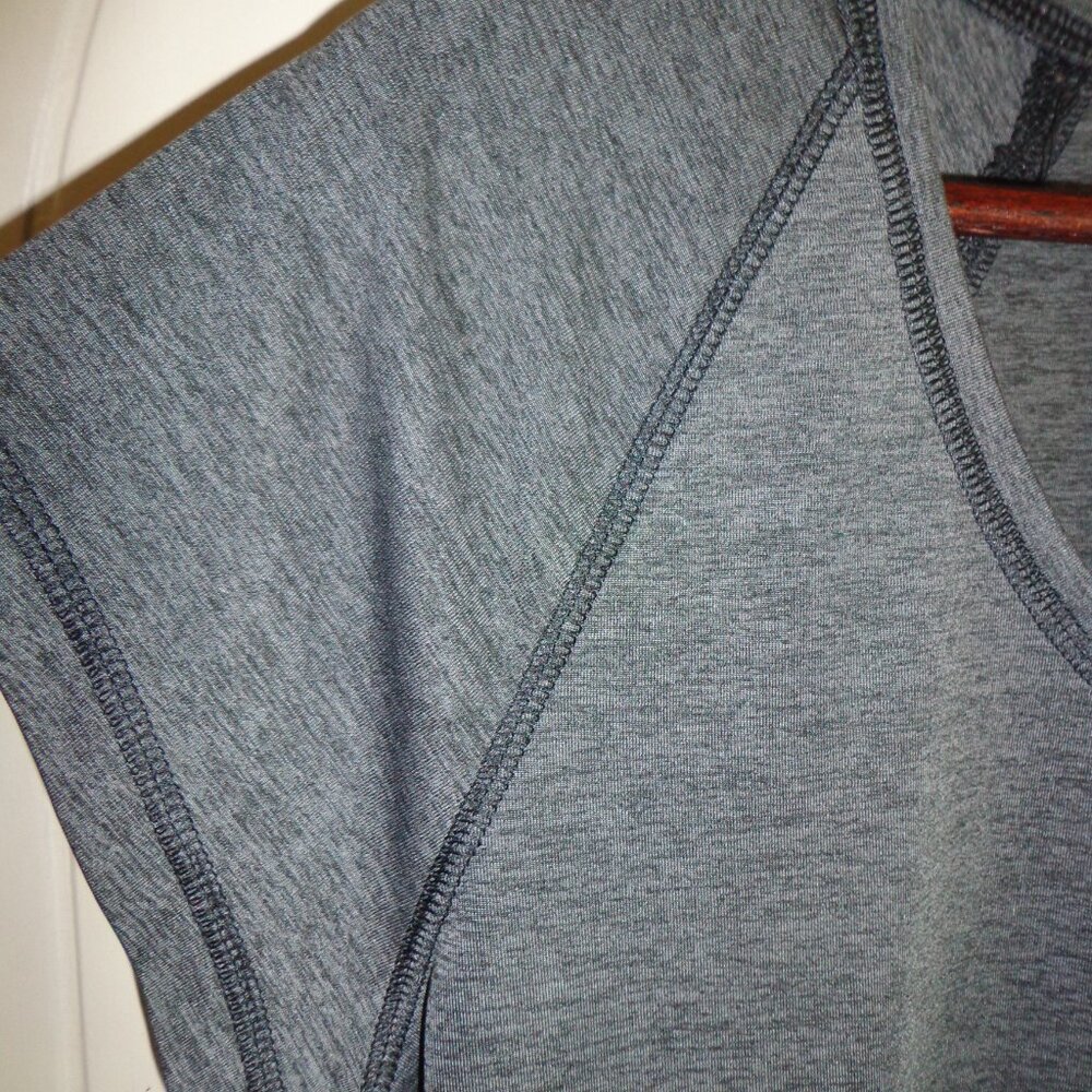 Z By Zella T-Shirt M Heather Charcoal Grey Cap Sleeves Surge Stitched Back Pleat - Picture 5 of 11